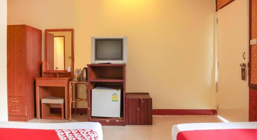 Oyo 681 Paradise Hotel Ao Nang Exterior photo